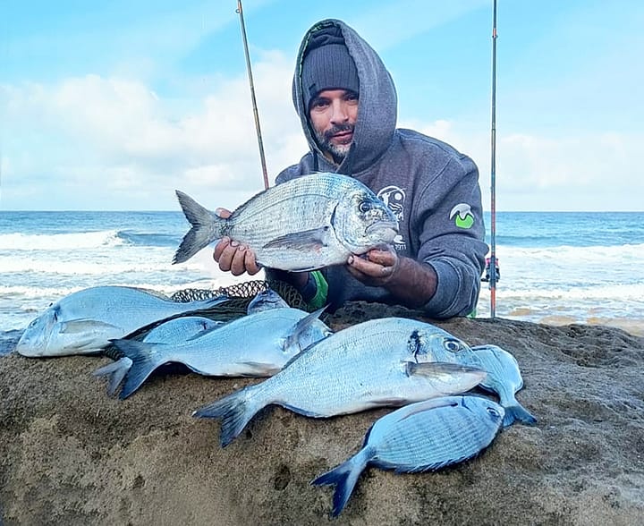 1 pezzo Cappello Ombrello da Esterno a Mani Libere, Adatto per Pesca,  Raccolta del Tè, Raccolta delle Verdure, Giochi all'Aperto, Protezione UV  per Ombrellone e Tempesta di Pioggia, Colore Casuale